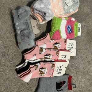 Women's Fuzzy Socks Bundle - Pink, Gray, Green